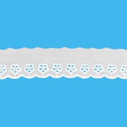 Bordado Inglês 2,8cm Ref 105324-D1 com 13,7 metros Trader Bordado Inglês 2,8cm Ref 105324-D1 com 13,7 metros Trader