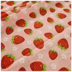 Tecido Tricoline Morangos 50cm x 150cm Cor 2292 Círculo